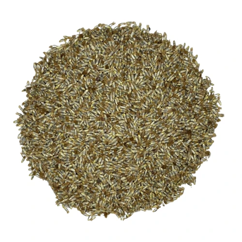 Nasiona-chabra-blawatka-Centaurea-cyanus-na-bialym-tle-panilaka.pl.webp