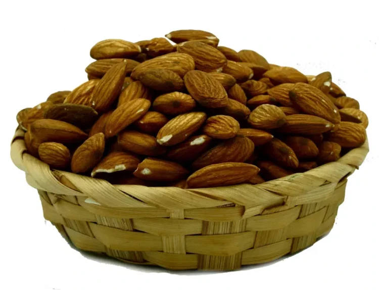 migdały-nieblanszowane-NaturFruit.webp